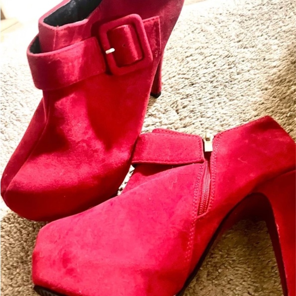 Chic Red Suede Heeled Boots